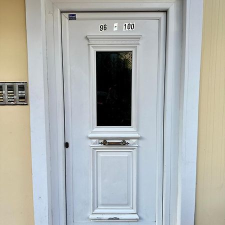 City Centre Apartment Patras Bagian luar foto